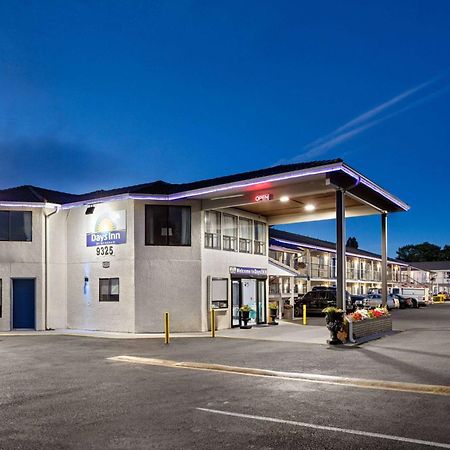 Days Inn By Wyndham Lakewood South Tacoma Екстер'єр фото