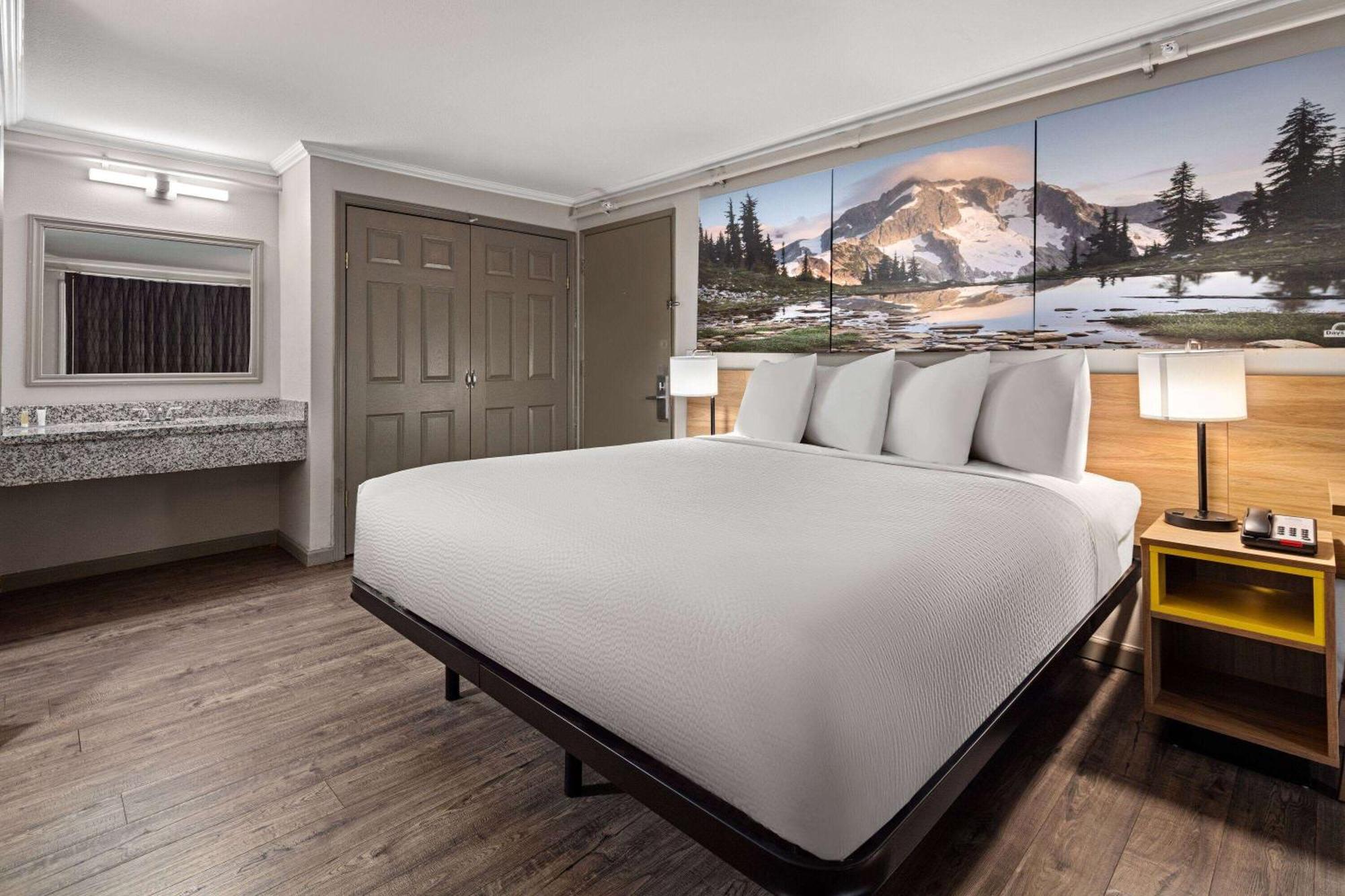 Days Inn By Wyndham Lakewood South Tacoma Екстер'єр фото