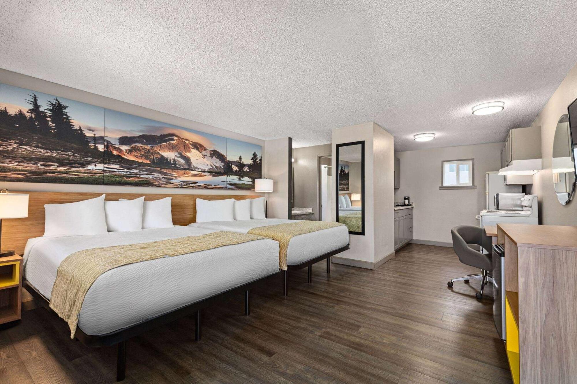 Days Inn By Wyndham Lakewood South Tacoma Екстер'єр фото