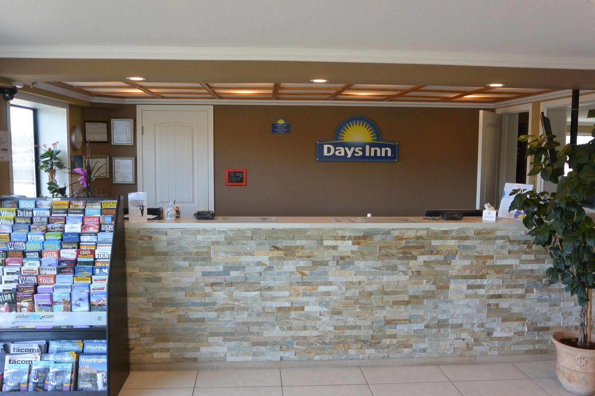 Days Inn By Wyndham Lakewood South Tacoma Екстер'єр фото